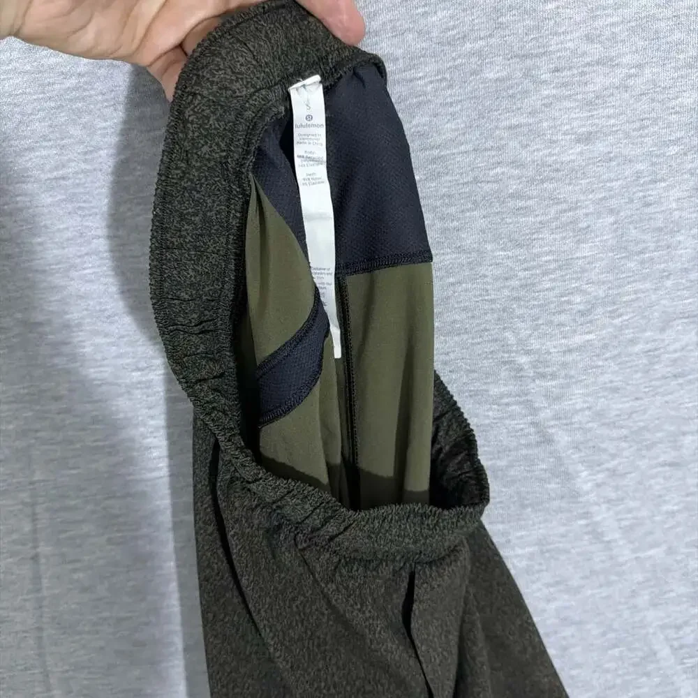Lululemon Men's Size Small Green Linerless Pockets Surge Shorts 7